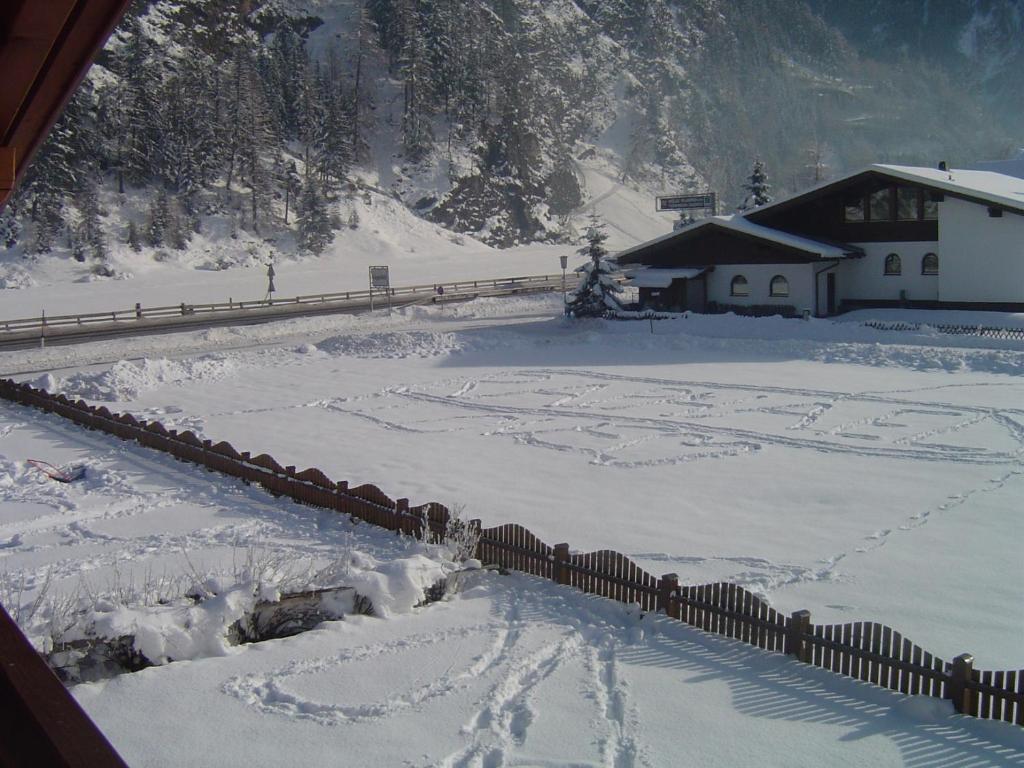 Gstreinhof Langenfeld Ruang foto